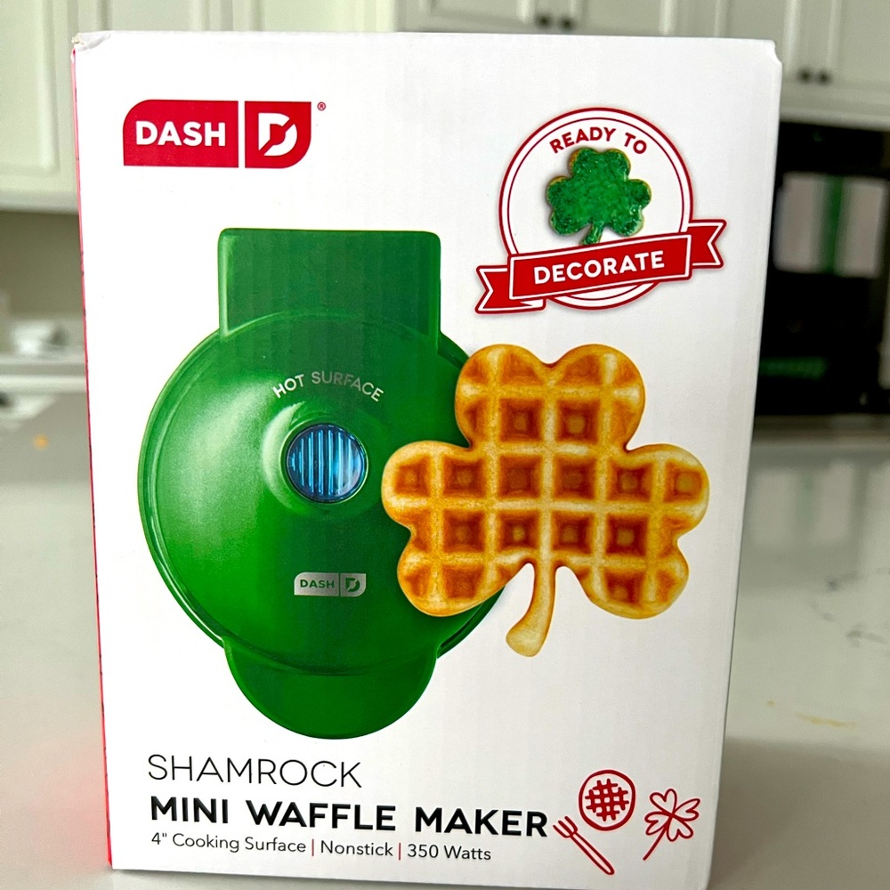 Dash Mini Shamrock Waffle Maker